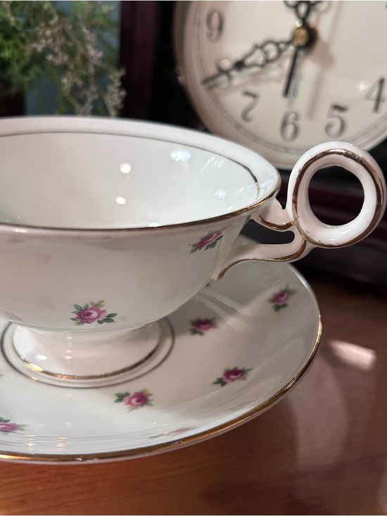 (UT) Vintage Woodlands “Delicate Rose” Cup and Saucer - Picture 5 of 9
